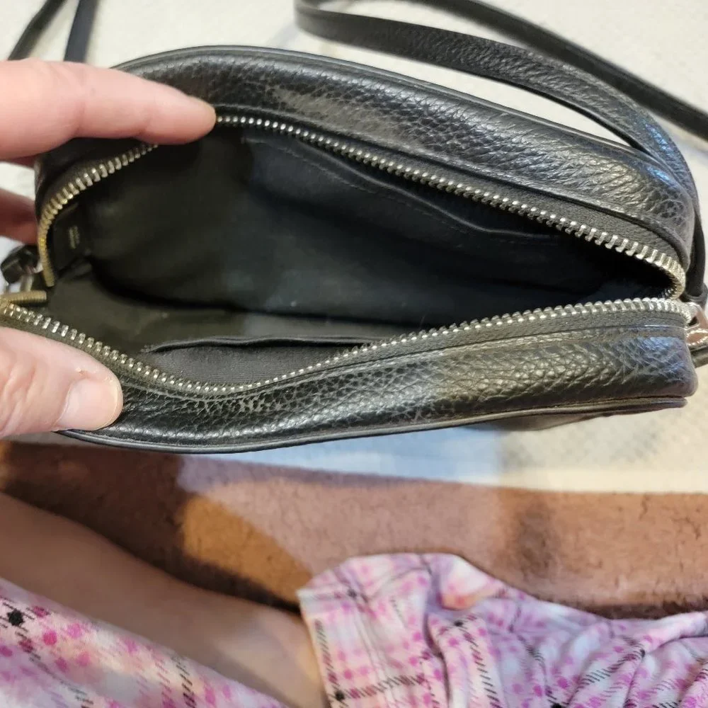 Coach cross body purse - Picture 3 of 3